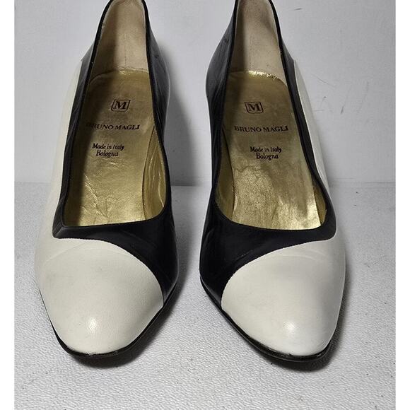 Bruno Magli Spectator Colorblock Pumps Heels Shoes Black Cream Women's 8.5 B - Picture 4 of 10